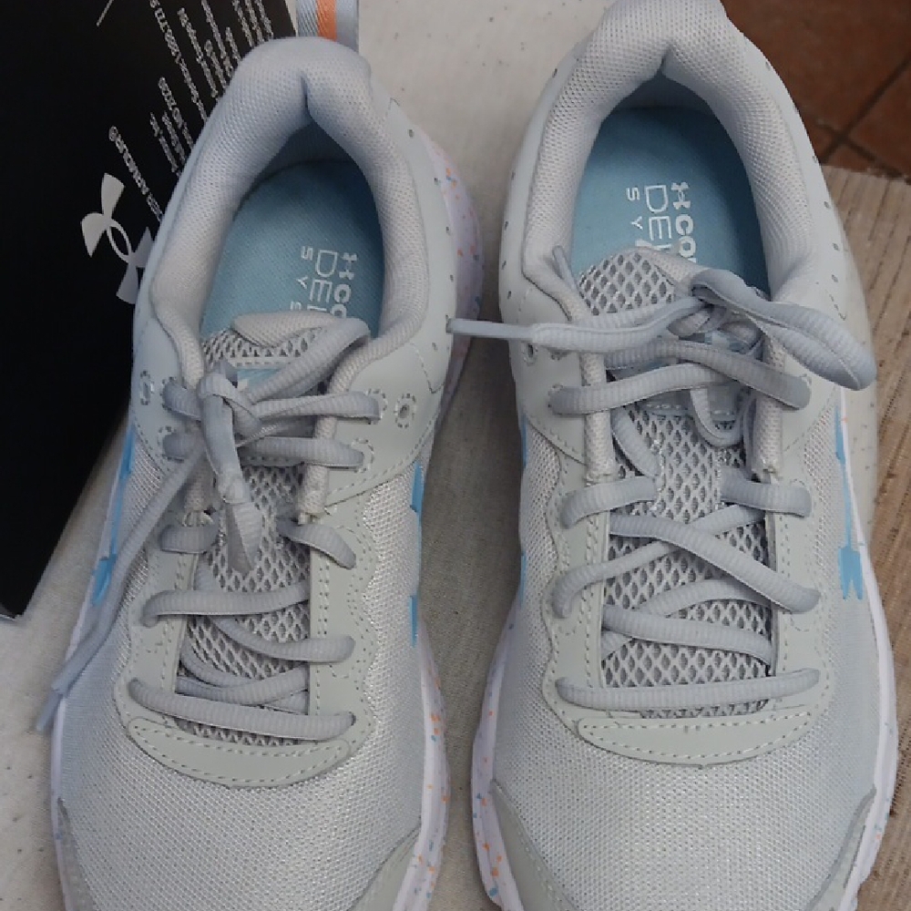 Under Armour Womens Blue and Gray Sneakers Breathable Mesh Design New - Picture 7 of 10